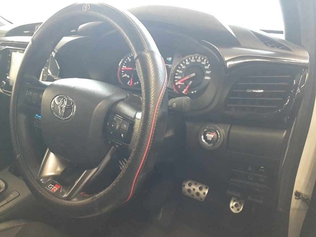 Toyota HILUX 2022 8595008-9