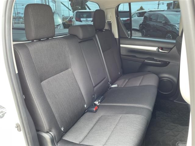 Toyota HILUX 2023 8595030-4