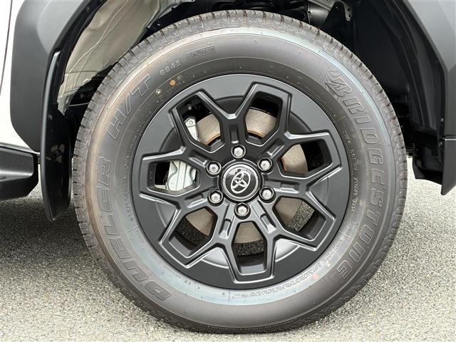 Toyota HILUX 2026 8595032-5