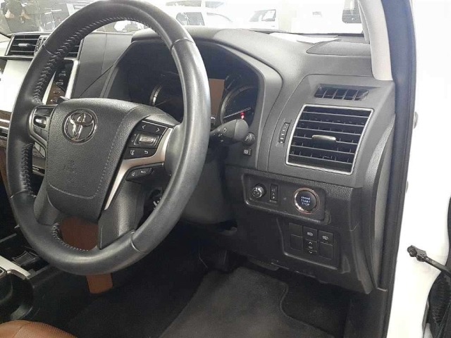 Toyota LAND CRUISER PRADO 2021 8598010-9