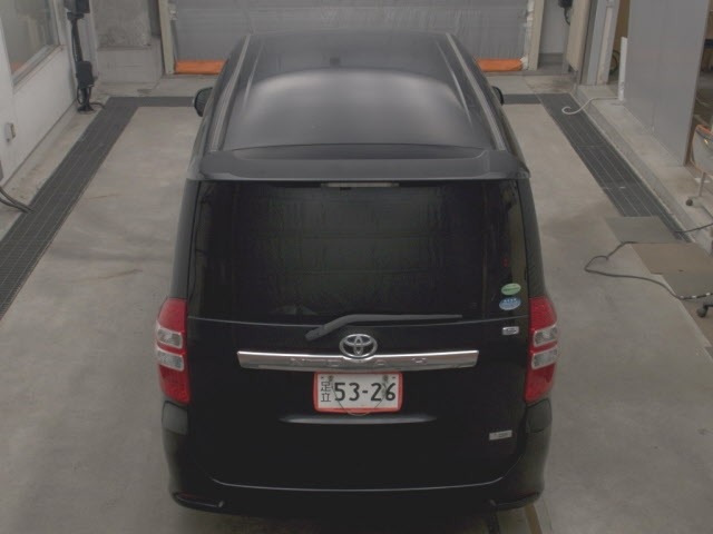 Toyota NOAH 2013 8588588-7
