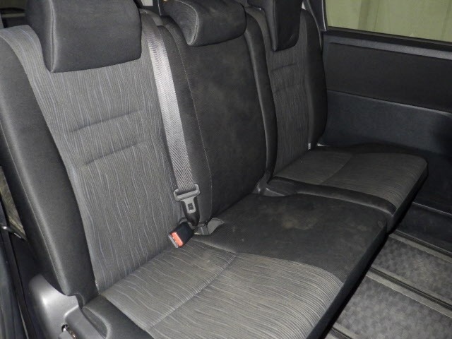 Toyota NOAH 2013 8588588-8