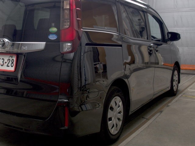 Toyota NOAH 2015 8588599-5