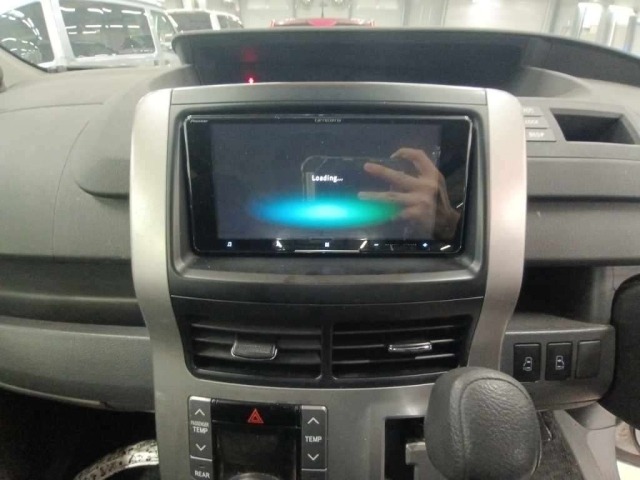 Toyota NOAH 2010 8588611-11
