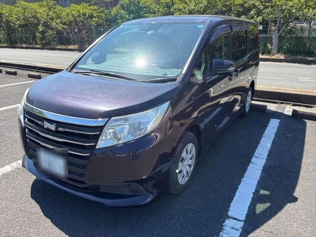 Toyota NOAH 2017 8588628-0