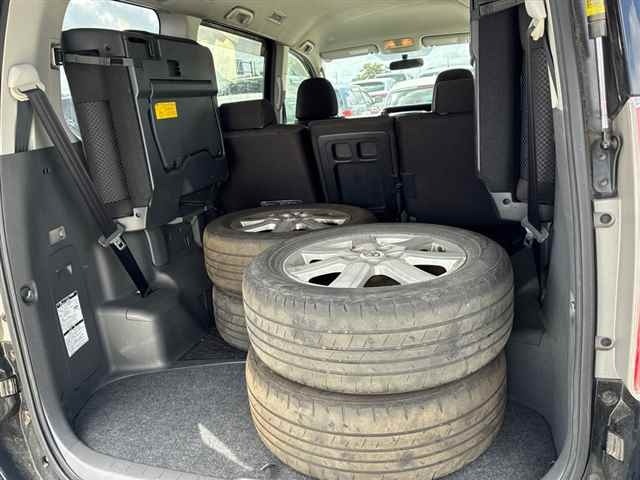 Toyota NOAH 2010 8588632-10