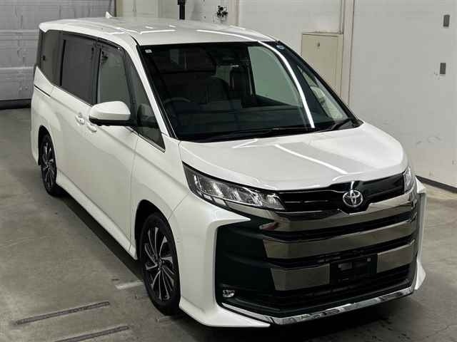 Toyota NOAH 2024 8588633-0