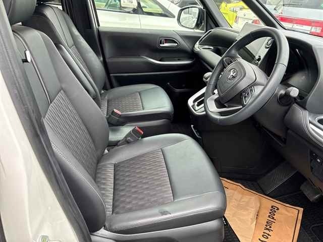Toyota NOAH 2024 8588633-7