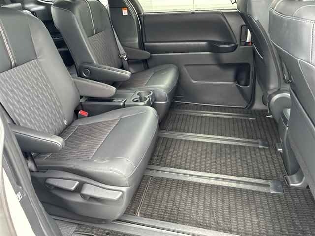 Toyota NOAH 2024 8588633-8