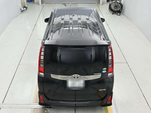 Toyota NOAH 2016 8588654-8
