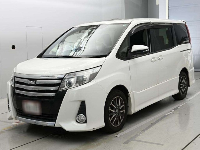 Toyota NOAH 2015 8588657-0