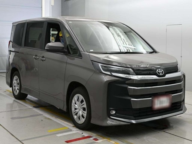 Toyota NOAH 2026 8588658-5