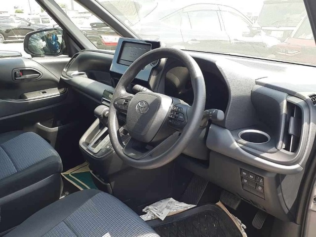 Toyota NOAH 2026 8588658-9