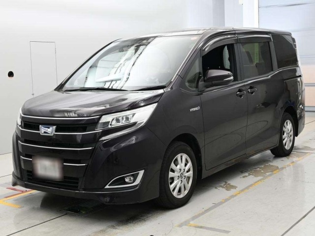 Toyota NOAH 2017 8588661-0
