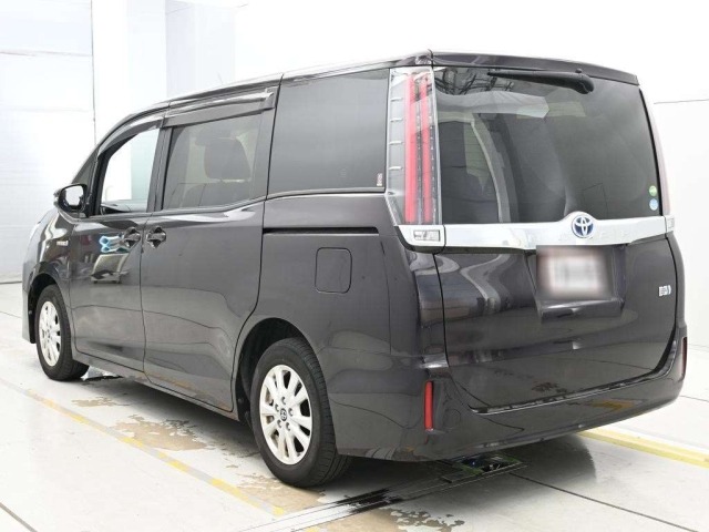 Toyota NOAH 2017 8588661-6