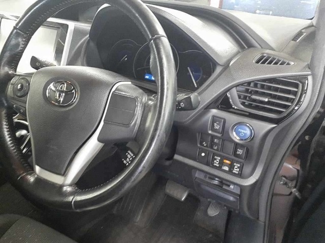 Toyota NOAH 2017 8588661-9