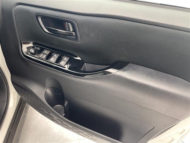 Toyota NOAH 2017 8589226-7
