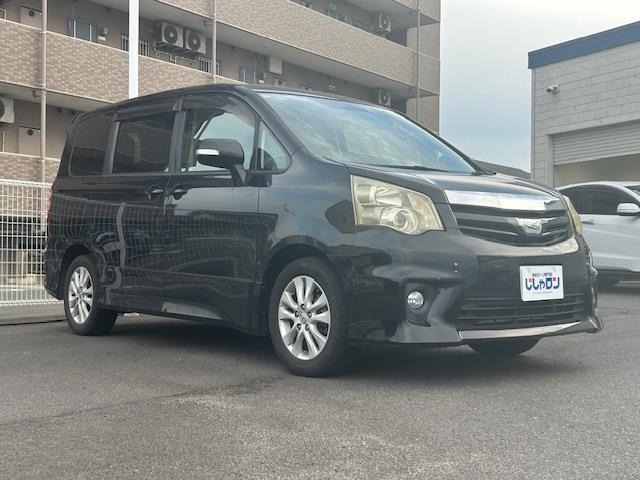 Toyota NOAH 2010 8589244-0