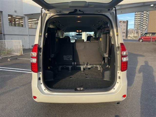 Toyota NOAH 2012 8589261-12
