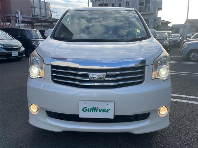Toyota NOAH 2012 8589261-16