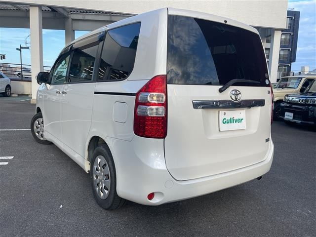 Toyota NOAH 2012 8589261-19