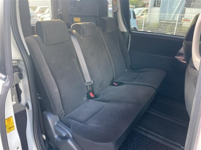 Toyota NOAH 2012 8589261-22