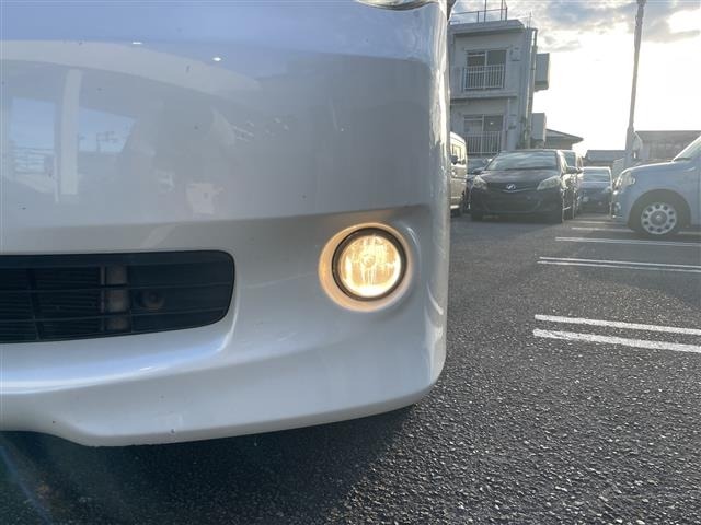 Toyota NOAH 2012 8589261-9