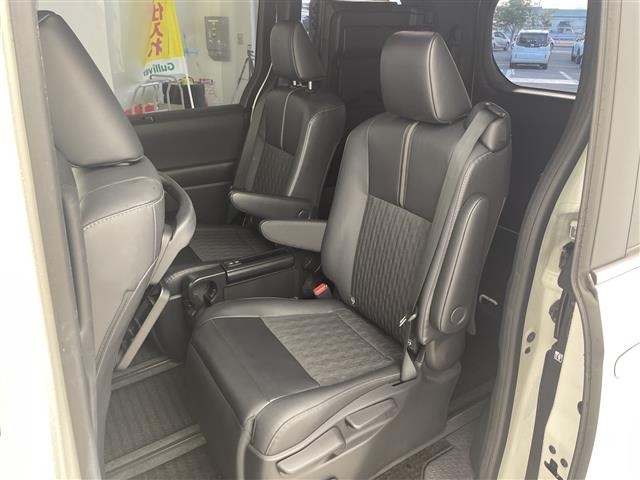 Toyota NOAH 2023 8589271-6