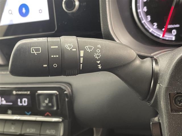 Toyota NOAH 2023 8589271-7