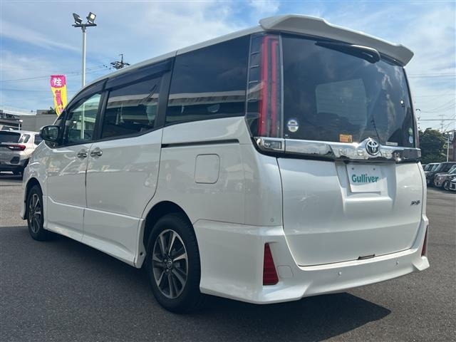 Toyota NOAH 2019 8589272-13