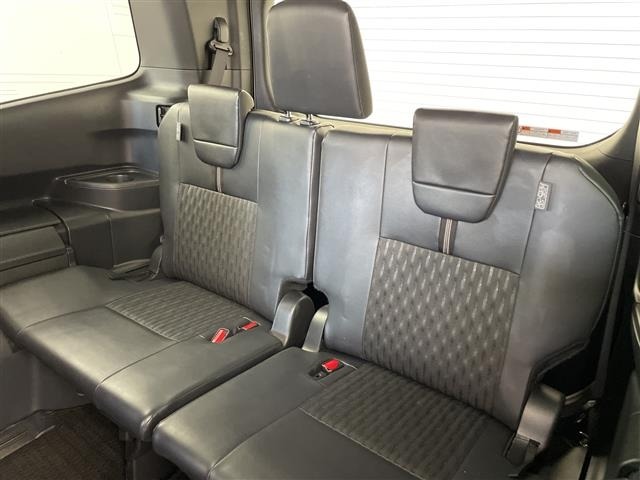 Toyota NOAH 2023 8589276-11