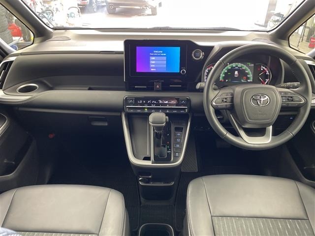 Toyota NOAH 2023 8589276-14