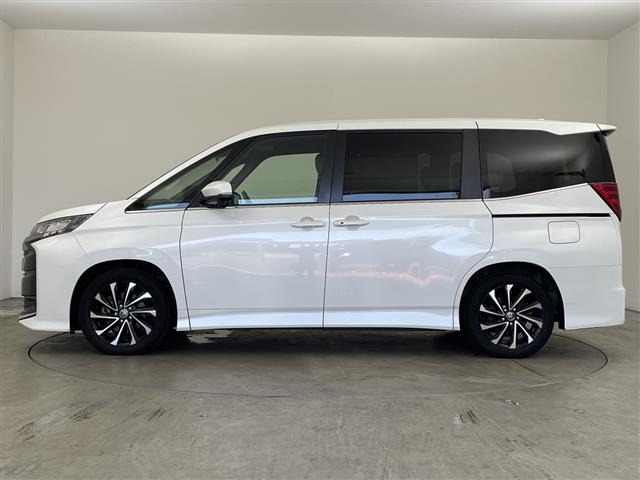 Toyota NOAH 2023 8589276-21