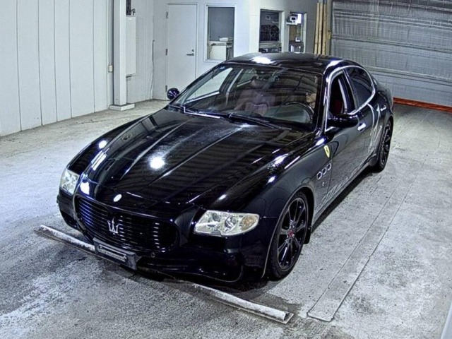 Maserati QUATTROPORTE 2005 8585601-4