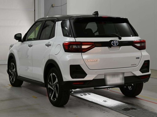 Toyota RAIZE 2025 8590404-6