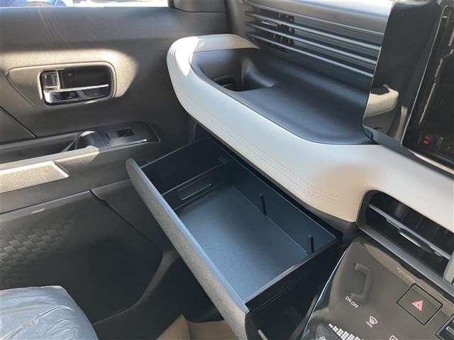 Nissan ROOX 2026 8596310-8