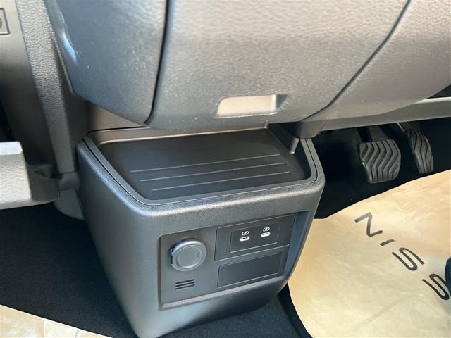 Nissan ROOX 2026 8596310-9