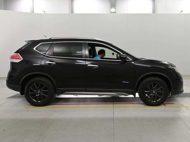 Nissan X-TRAIL 2015 8596071-3