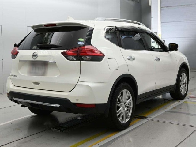 Nissan X-TRAIL 2017 8596116-1