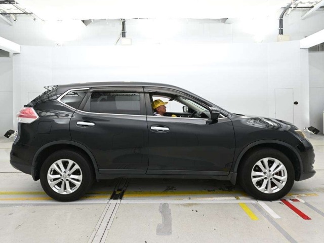 Nissan X-TRAIL 2016 8596121-3