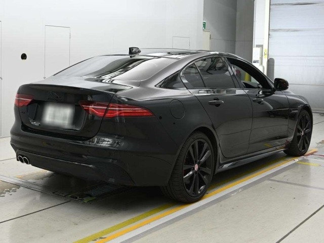 Jaguar XE 2023 8593259-1