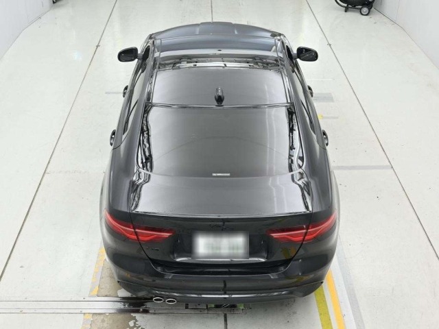 Jaguar XE 2023 8593259-8