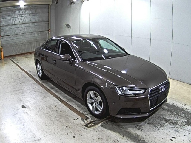Audi A4 2016 8610556-0