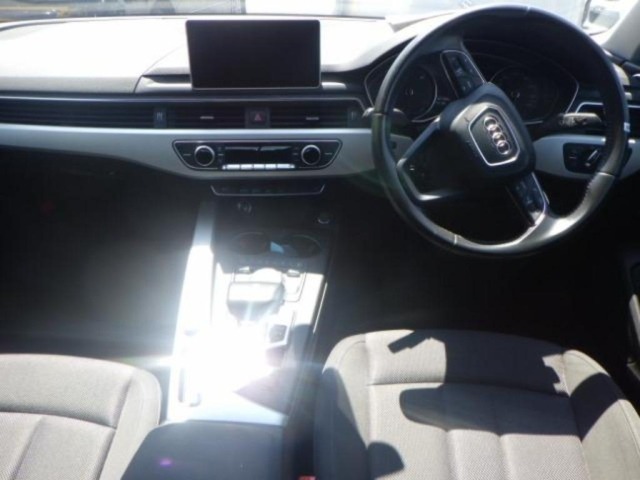 Audi A4 2016 8610556-3
