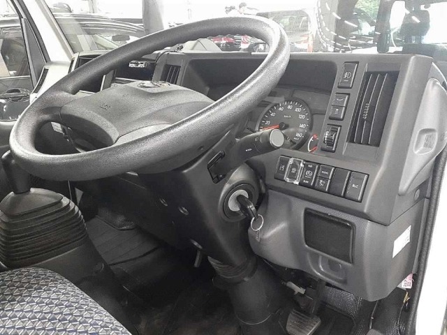Nissan ATLAS 2021 8598969-9