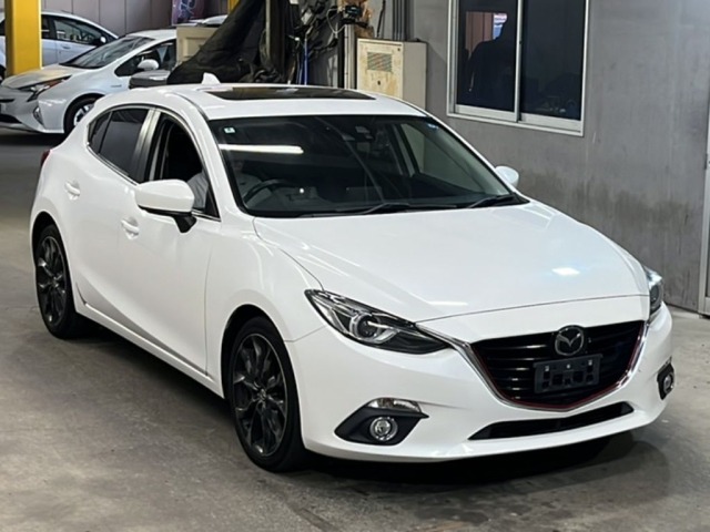 Mazda AXELA 2014 8609533-4