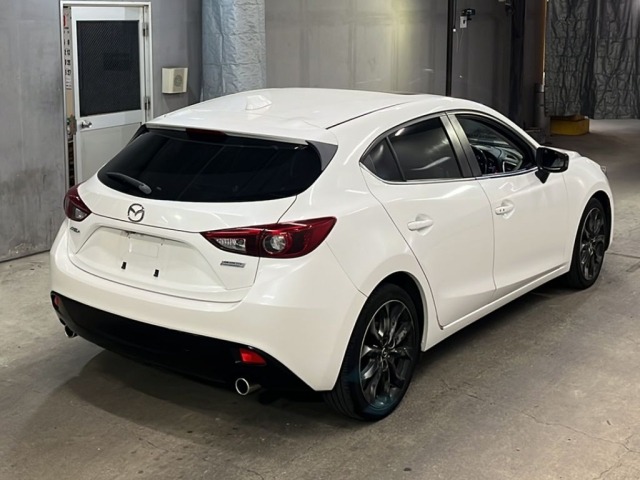 Mazda AXELA 2014 8609533-5