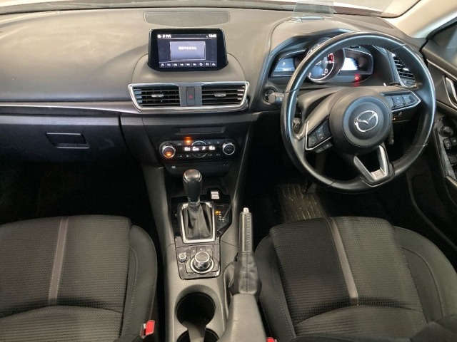 Mazda AXELA 2018 8609575-3