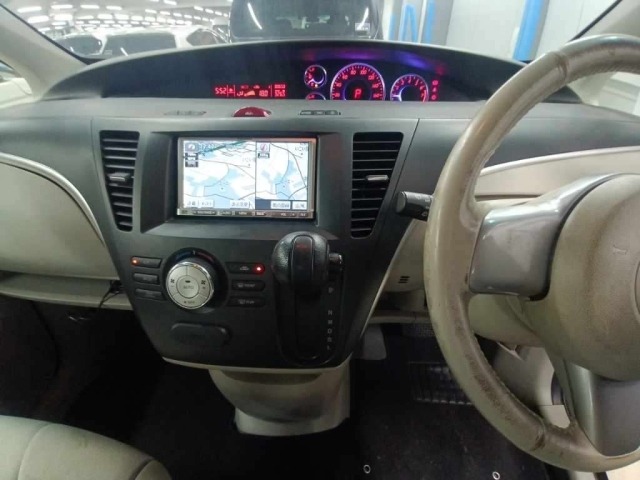 Mazda BIANTE 2009 8608070-11