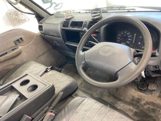 Mazda BONGO TRUCK 2001 8607157-3